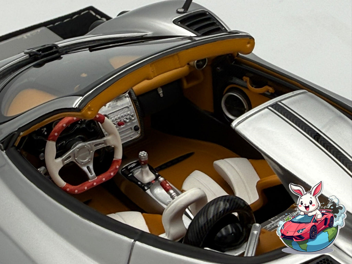 Henson & Heaven 1:18 Pagani Zonda Cinque Roadster (Liquid Silver)