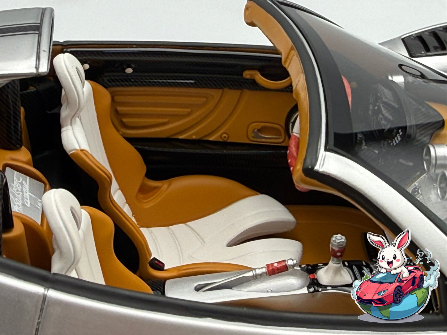Henson & Heaven 1:18 Pagani Zonda Cinque Roadster (Liquid Silver)