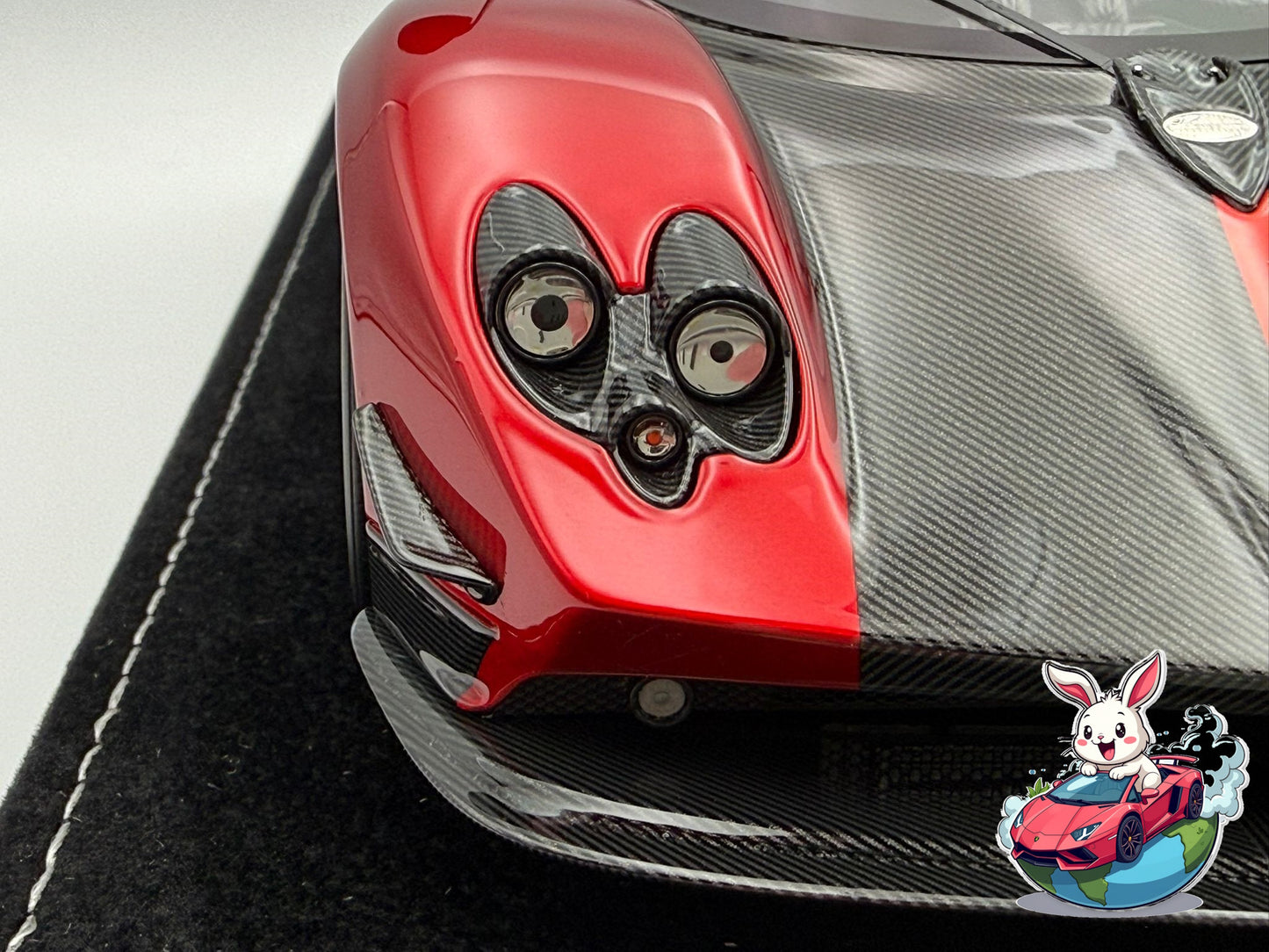 Henson & Heaven 1:18 Pagani Zonda Cinque Roadster (Red/Carbon Fiber)