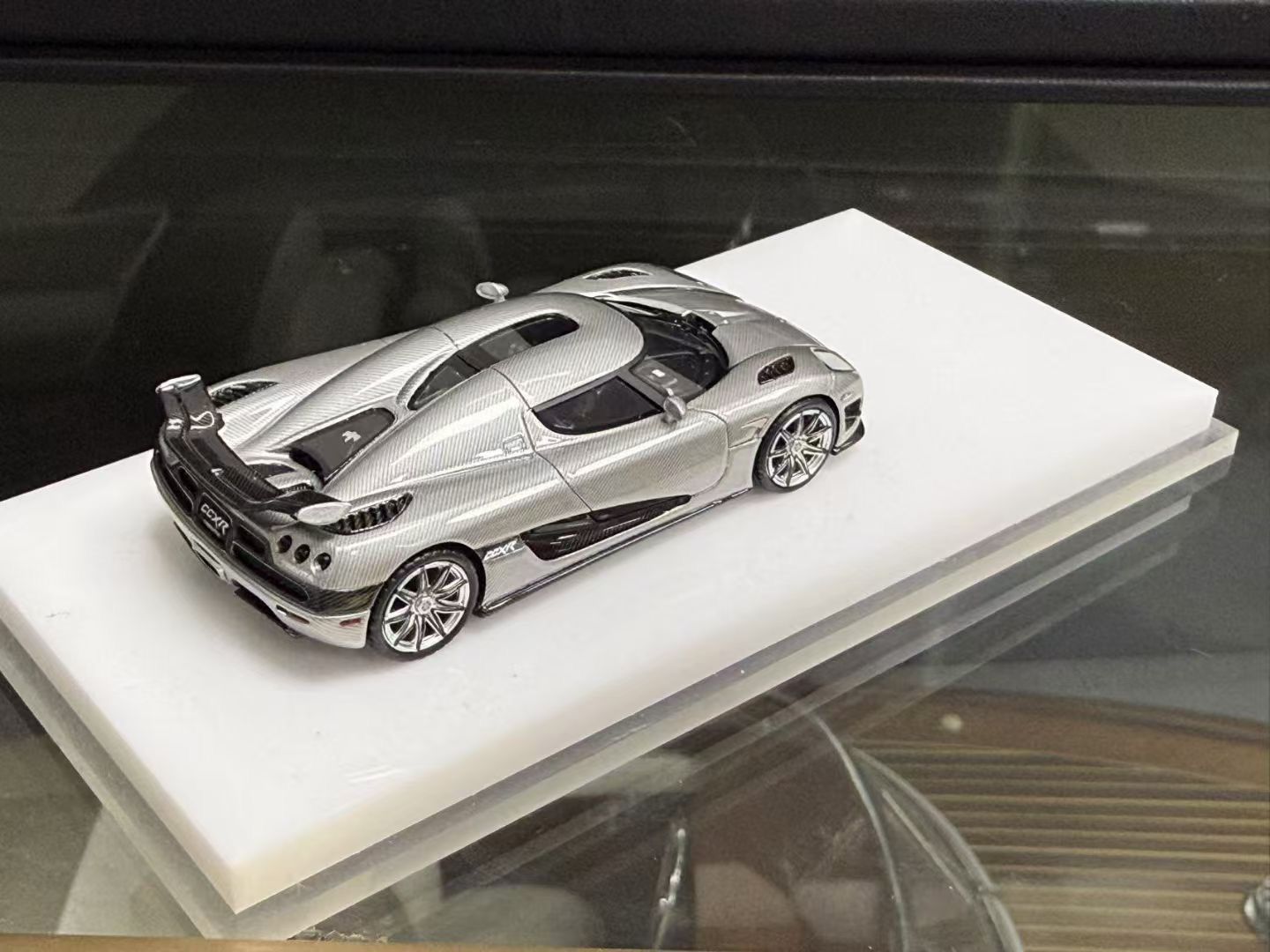 [PRE-ORDER] VMB 1:64 Koenigsegg CCX-R Trevita (Carbon Silver)