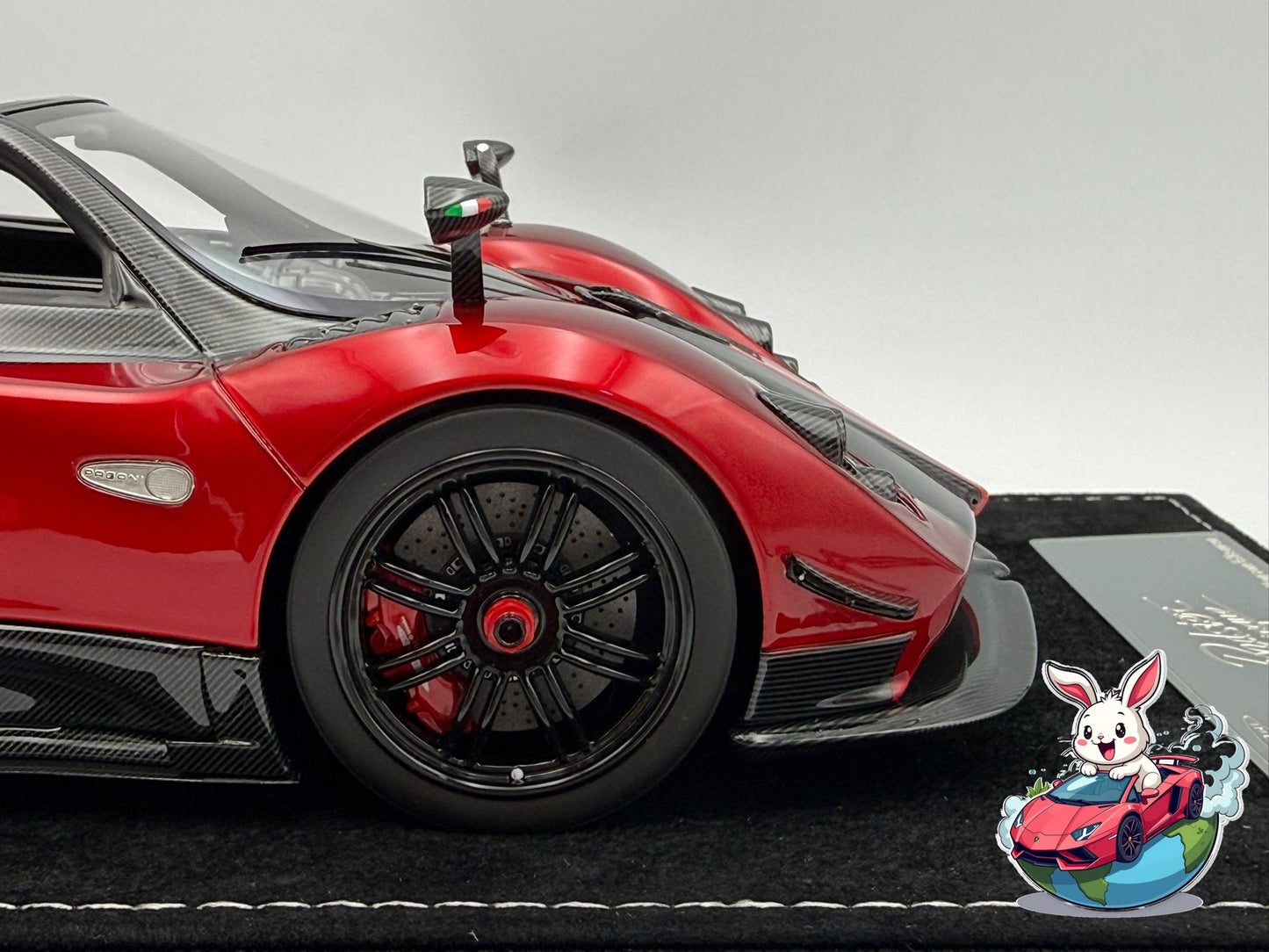 Henson & Heaven 1:18 Pagani Zonda Cinque Roadster (Red/Carbon Fiber)