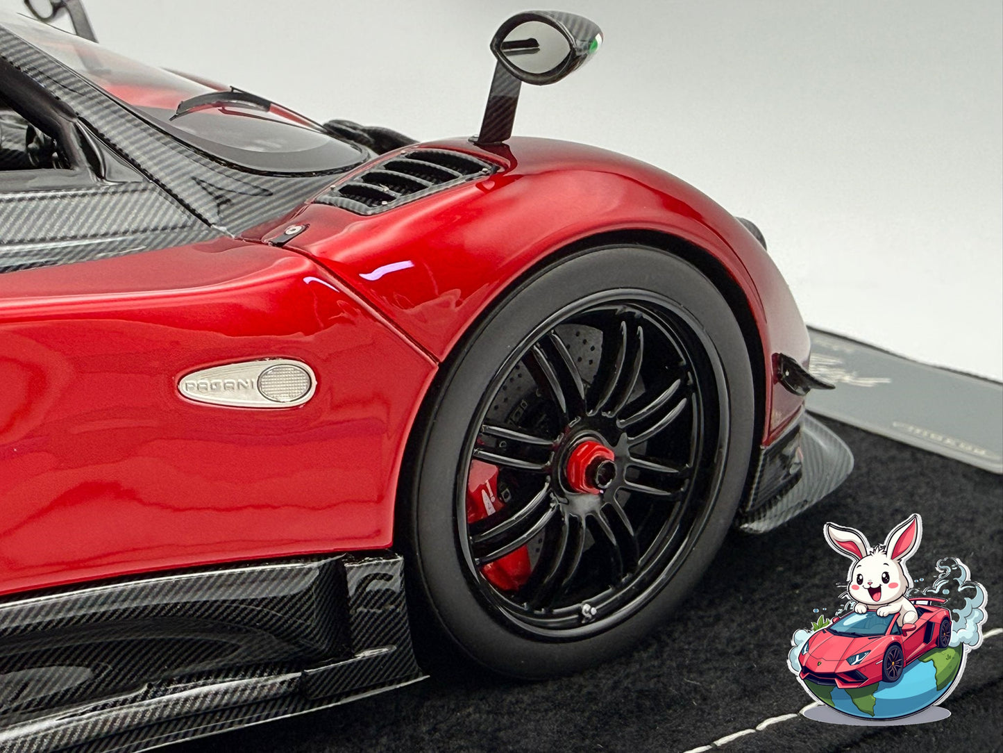 Henson & Heaven 1:18 Pagani Zonda Cinque Roadster (Red/Carbon Fiber)