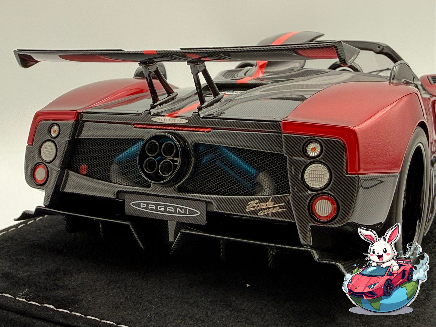 Henson & Heaven 1:18 Pagani Zonda Cinque Roadster (Red/Carbon Fiber)