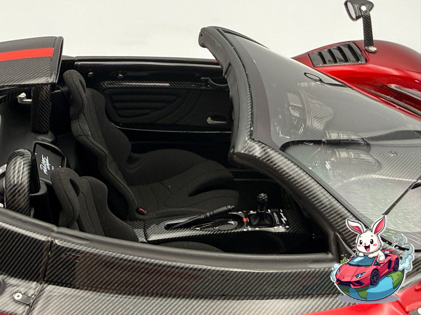 Henson & Heaven 1:18 Pagani Zonda Cinque Roadster (Red/Carbon Fiber)