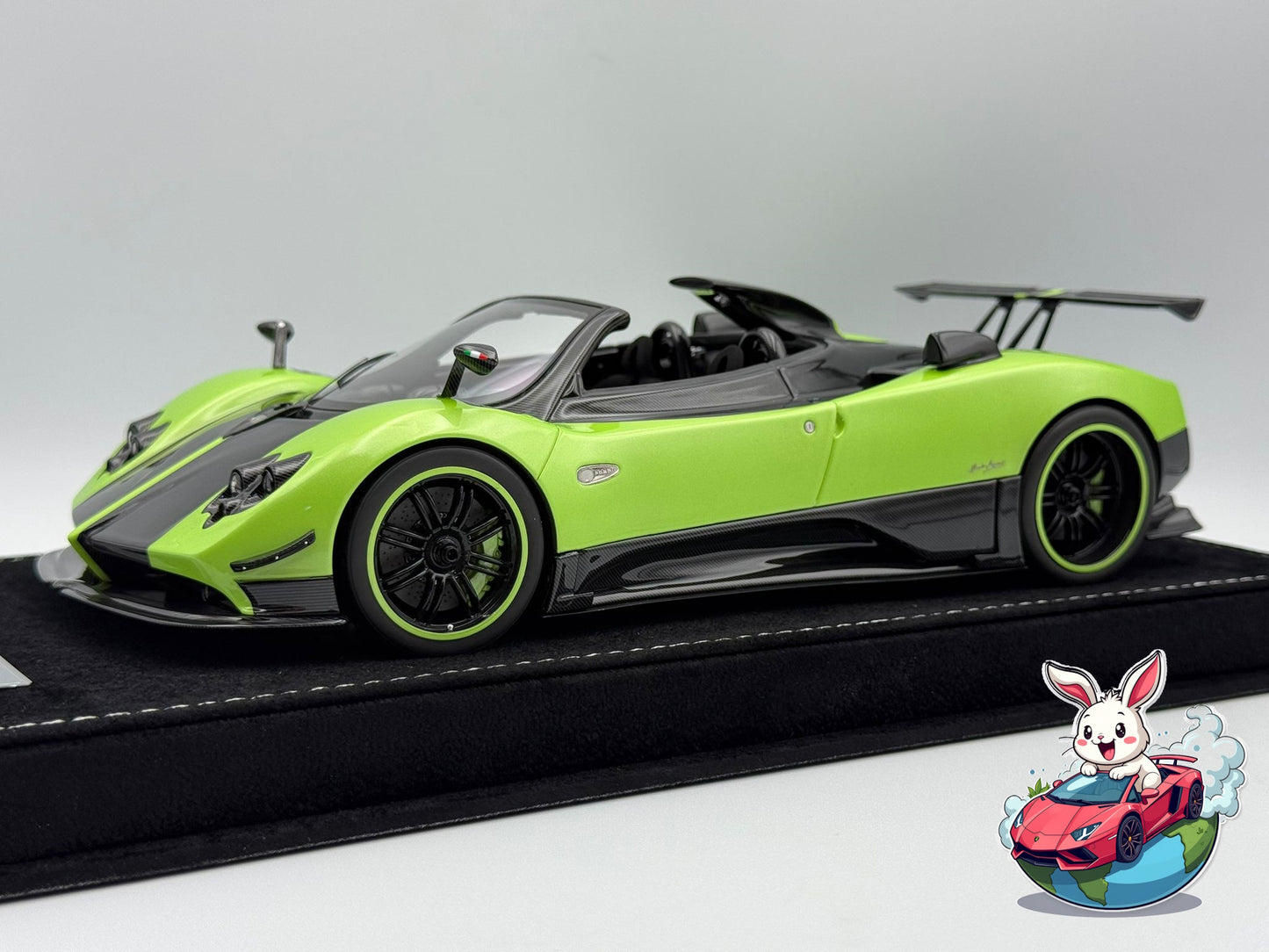Henson & Heaven 1:18 Pagani Zonda Cinque Roadster (Green/Carbon Fiber)