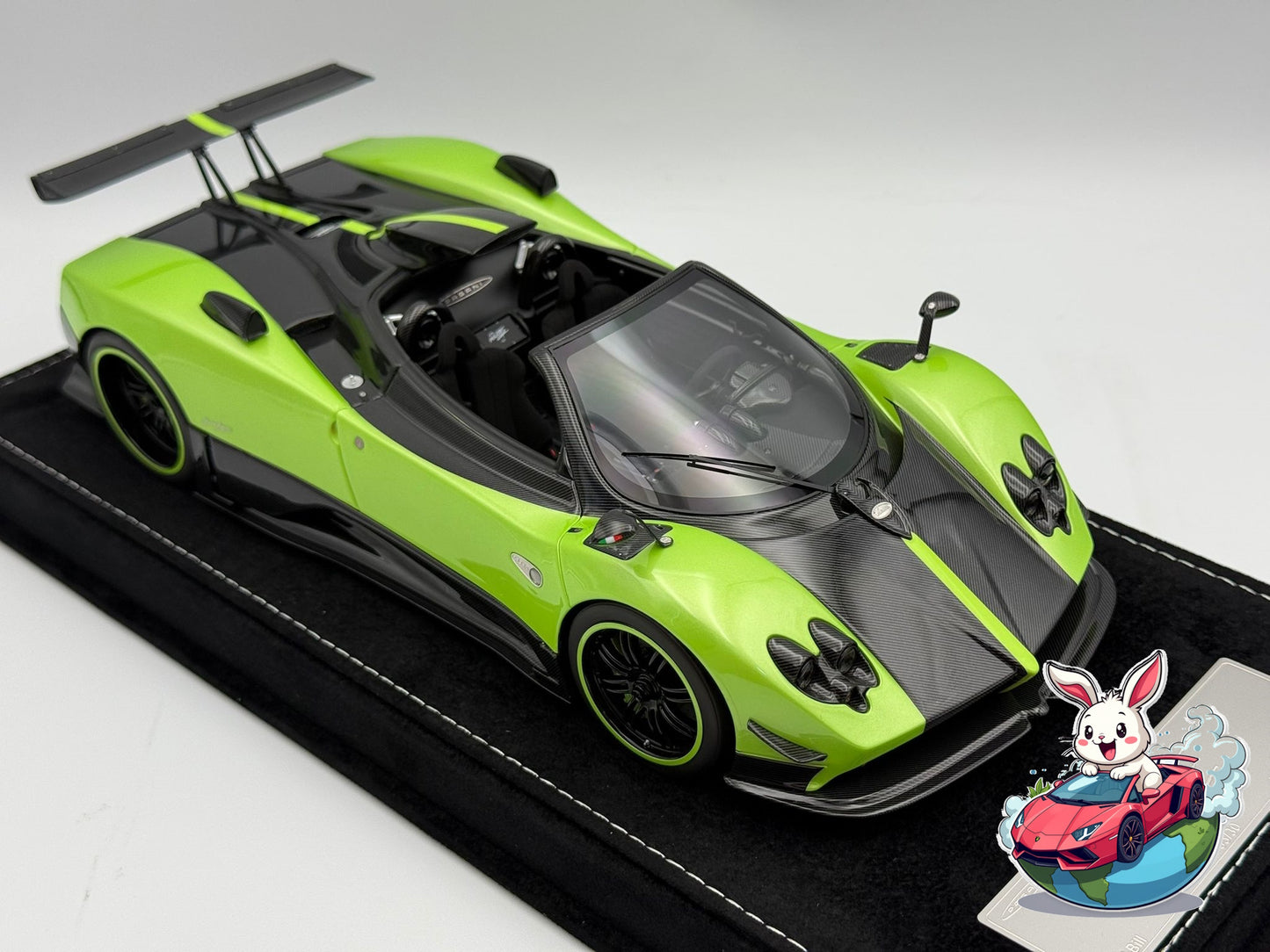 Henson & Heaven 1:18 Pagani Zonda Cinque Roadster (Green/Carbon Fiber)