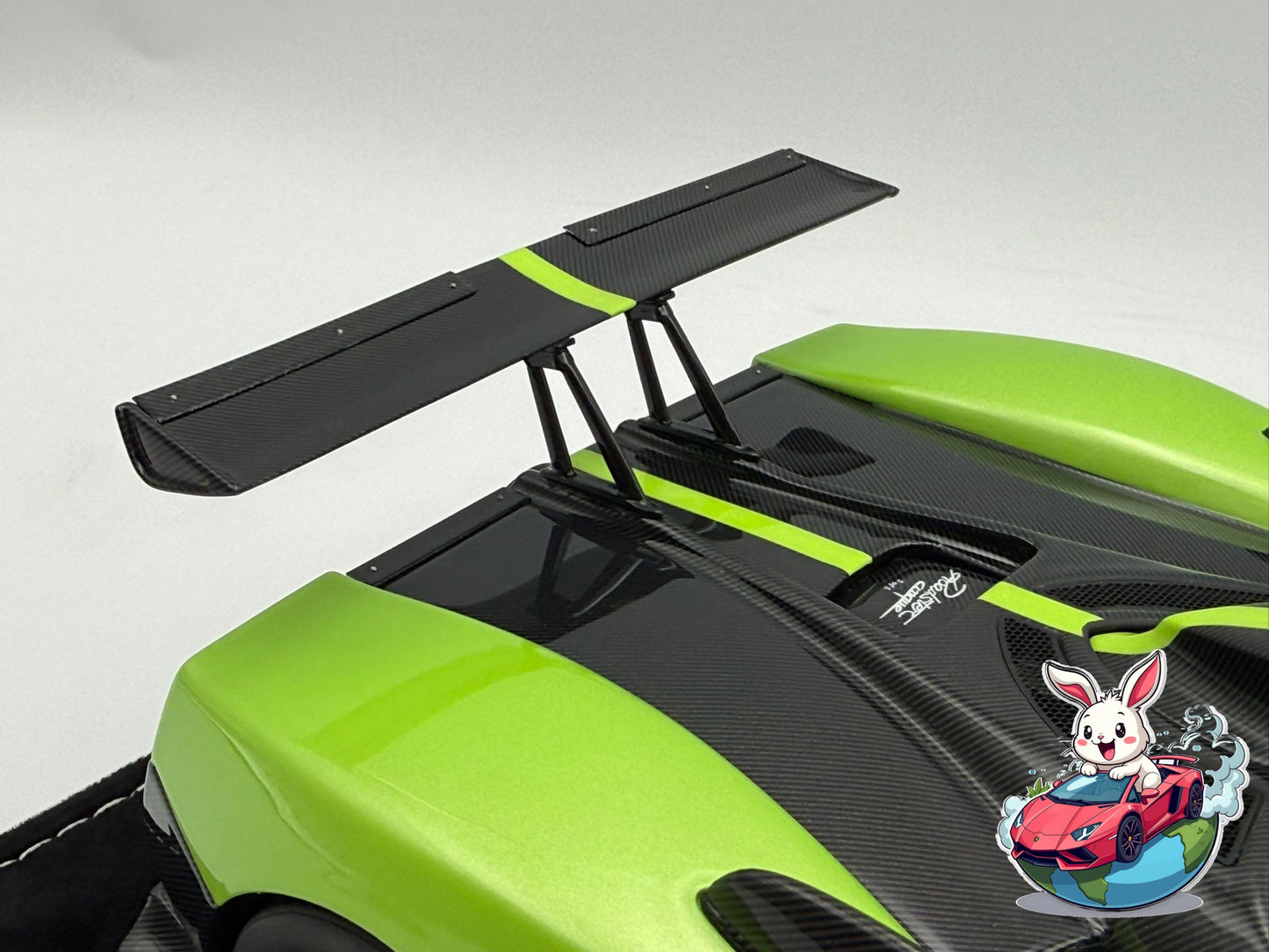 Henson & Heaven 1:18 Pagani Zonda Cinque Roadster (Green/Carbon Fiber)