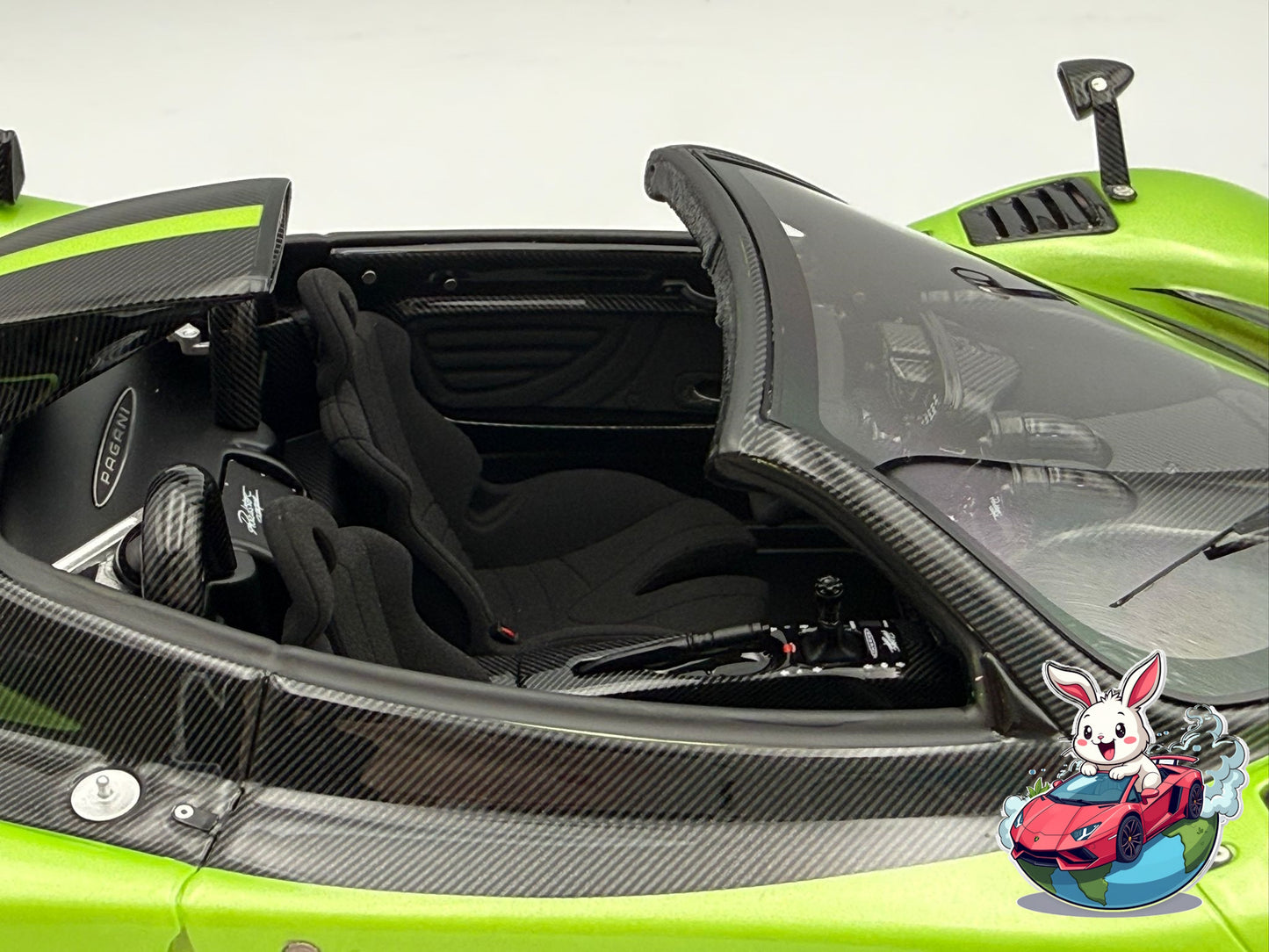 Henson & Heaven 1:18 Pagani Zonda Cinque Roadster (Green/Carbon Fiber)