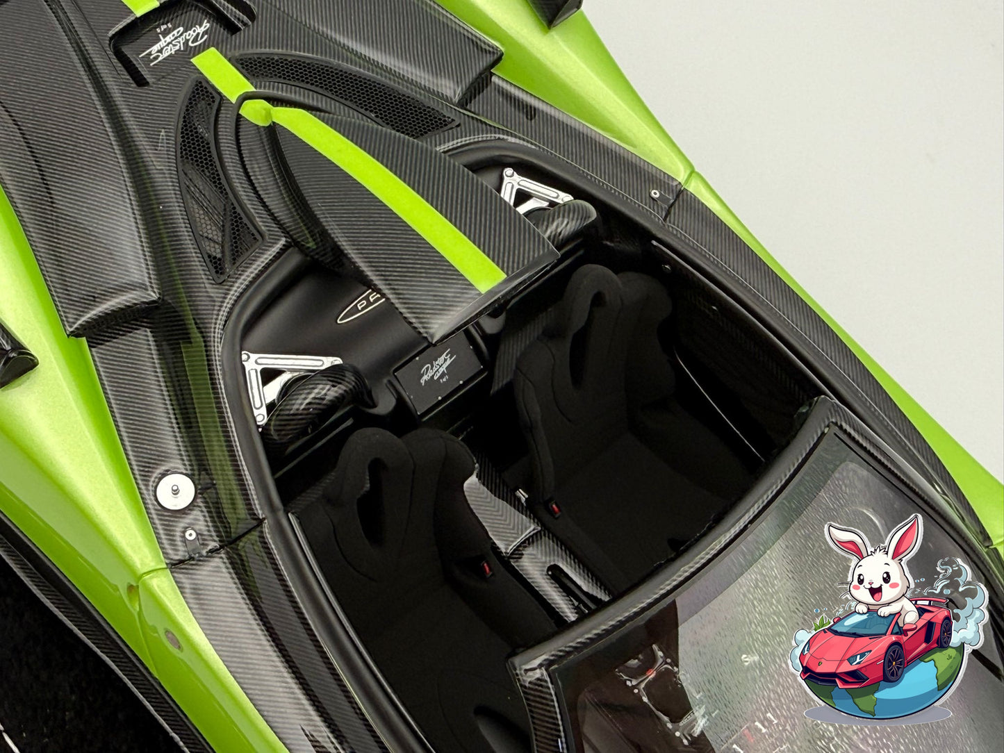 Henson & Heaven 1:18 Pagani Zonda Cinque Roadster (Green/Carbon Fiber)
