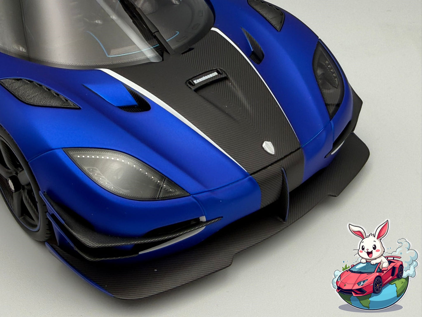 VMB 1:18 Koenigsegg One:1 (Matte Imperial Blue)