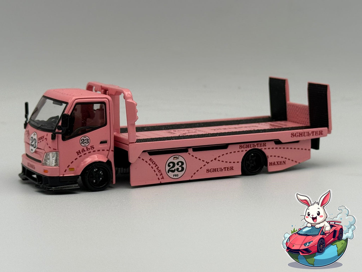 Cool Car 1:64 Hino H300 ‘Pink Pig’