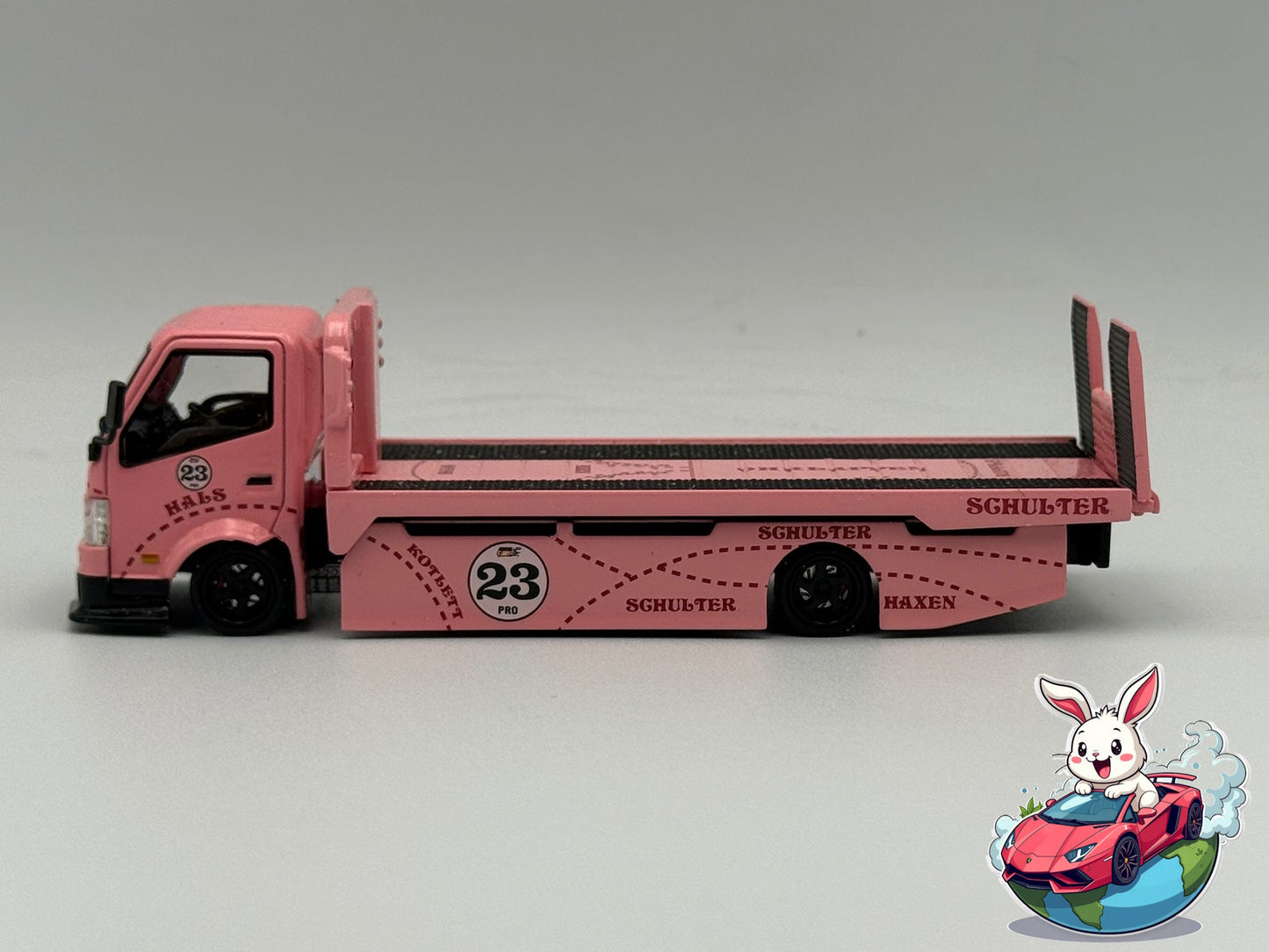 Cool Car 1:64 Hino H300 ‘Pink Pig’