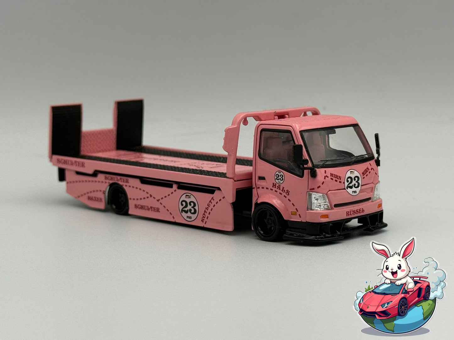 Cool Car 1:64 Hino H300 ‘Pink Pig’