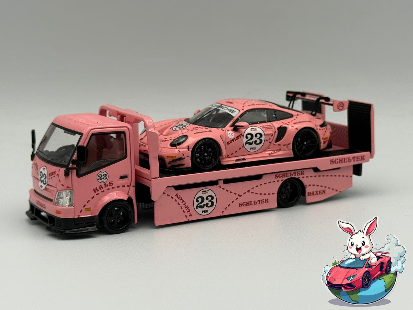 Cool Car 1:64 Hino H300 ‘Pink Pig’