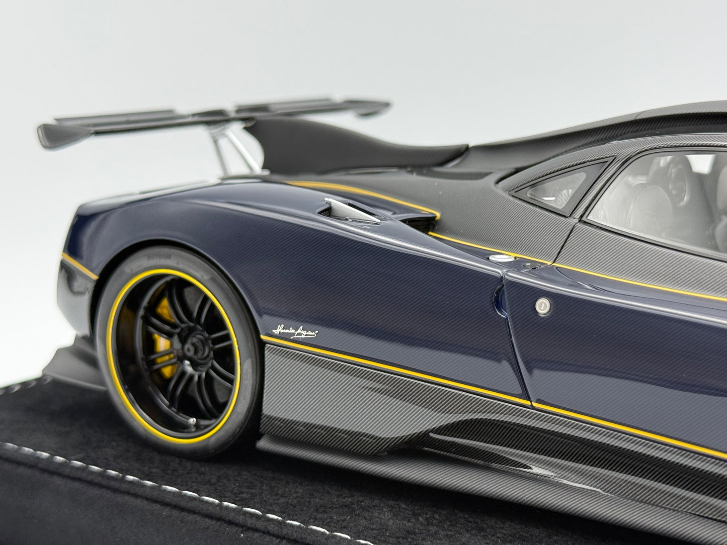 Henson & Heaven 1:18 Pagani Zonda PS II