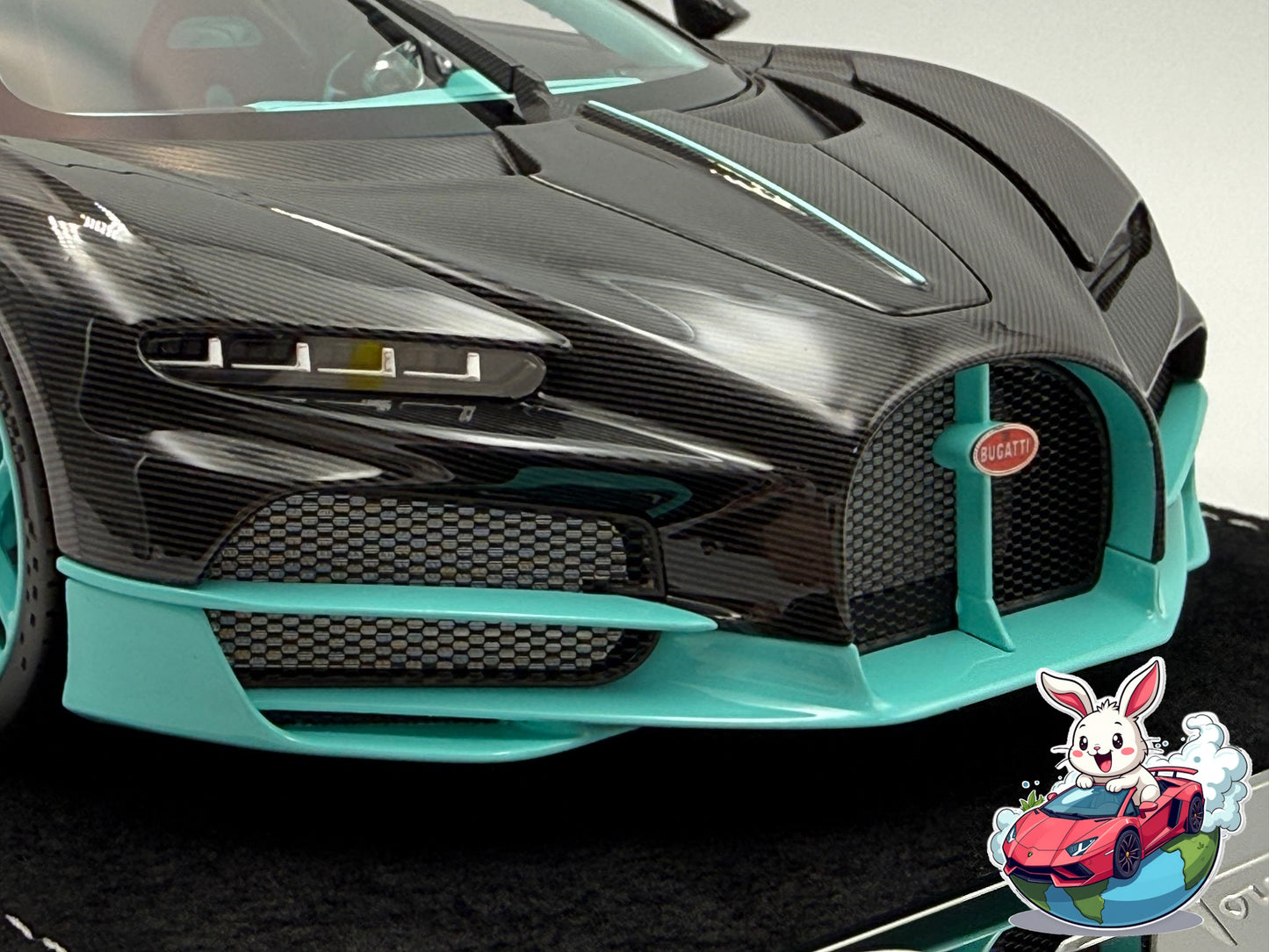 Henson & Heaven 1:18 Bugatti Tourbillon (Black Carbon/Tiffany)