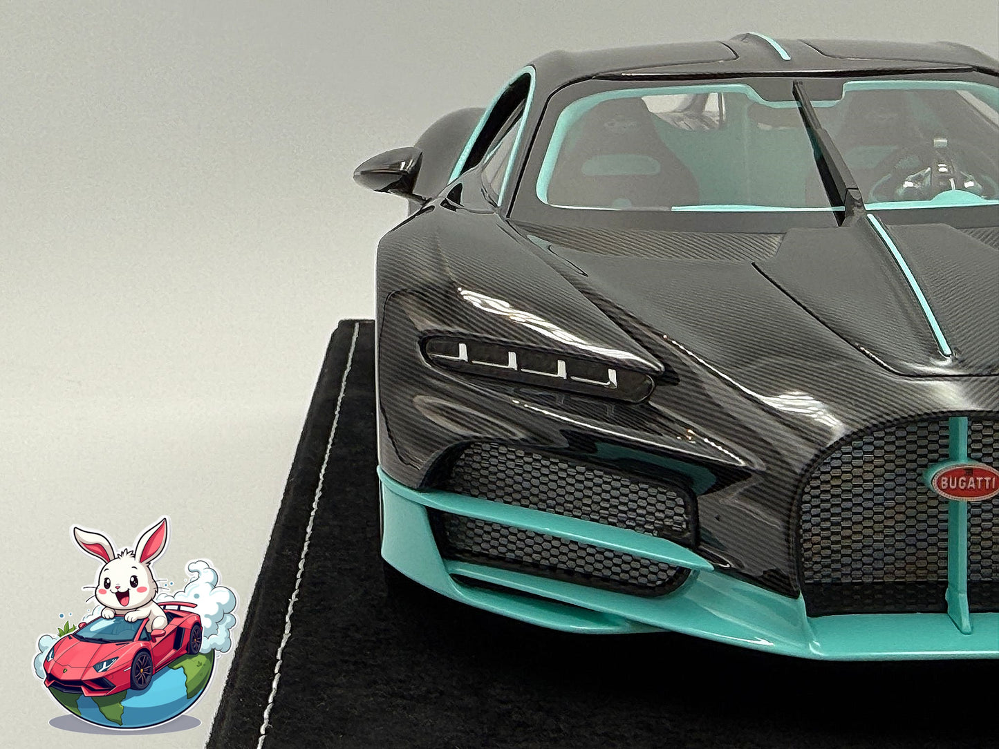 Henson & Heaven 1:18 Bugatti Tourbillon (Black Carbon/Tiffany)