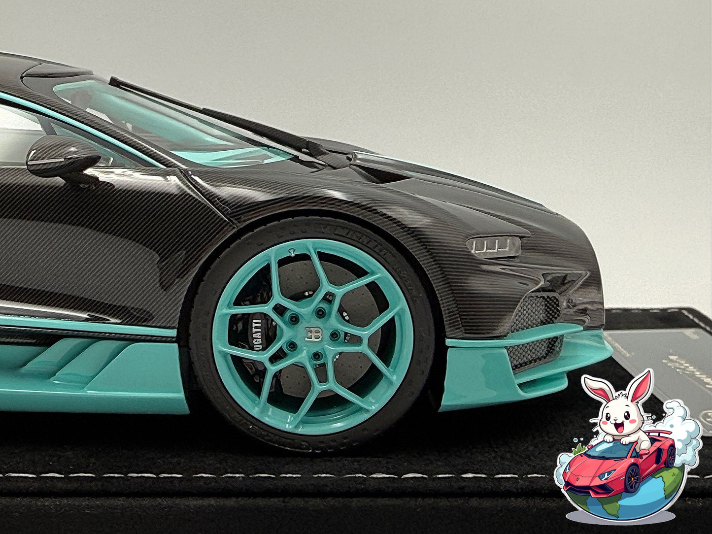 Henson & Heaven 1:18 Bugatti Tourbillon (Black Carbon/Tiffany)