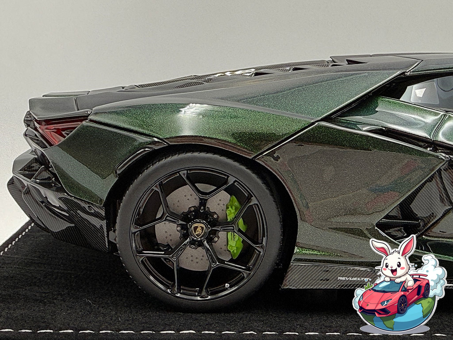 Henson & Heaven 1:18 Lamborghini Revuelto (Verde Agave Lucido)