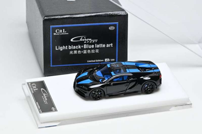 CRL 1:64 Bugatti Chiron Sport (Black/Blue Stripe)