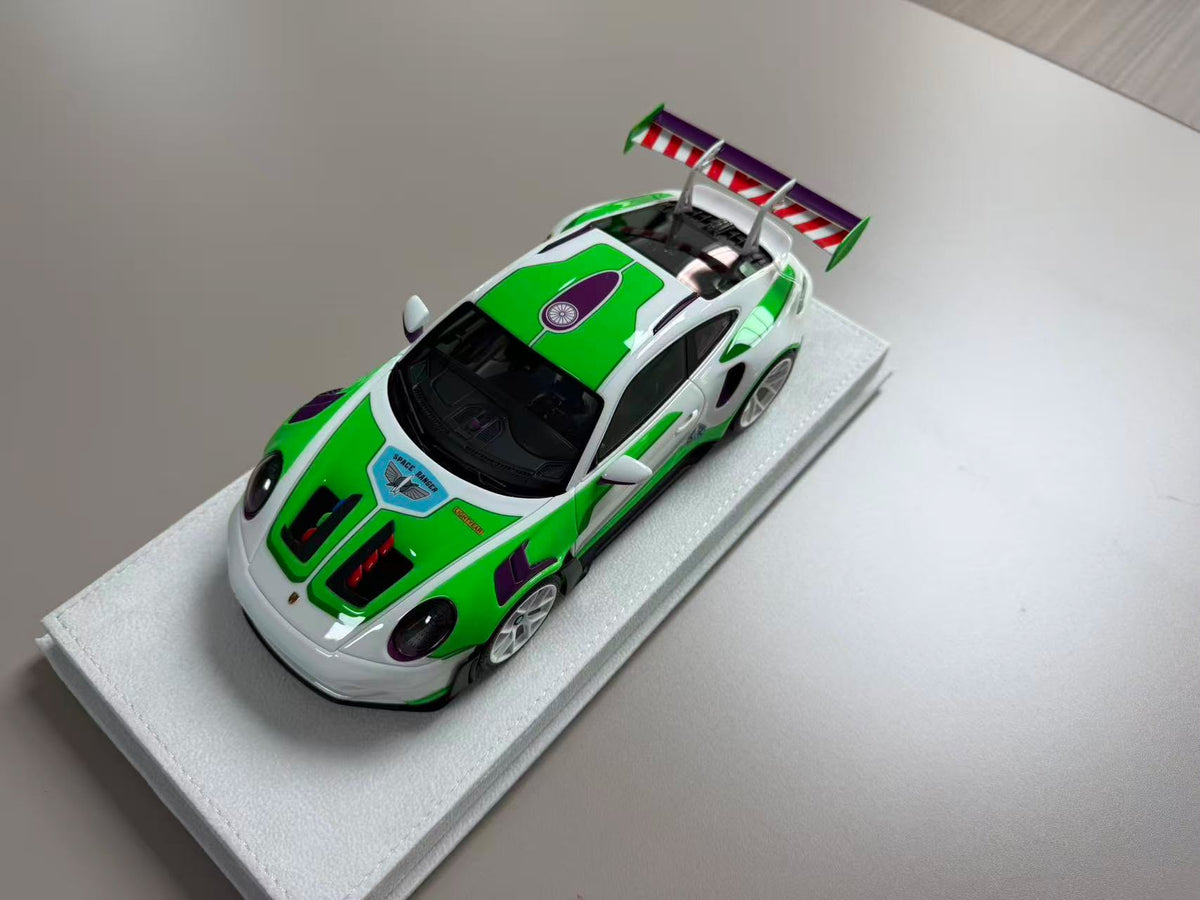 Henson & Heaven 1:18 Porsche 992 GT3 RS 'Space R.'