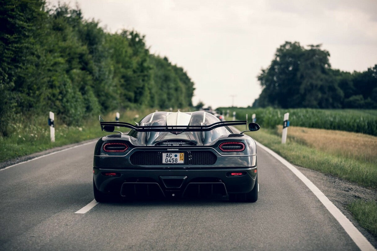 PREORDER VMB x Miniature Planet 1:18 Koenigsegg Agera RS Final Edition - Vader