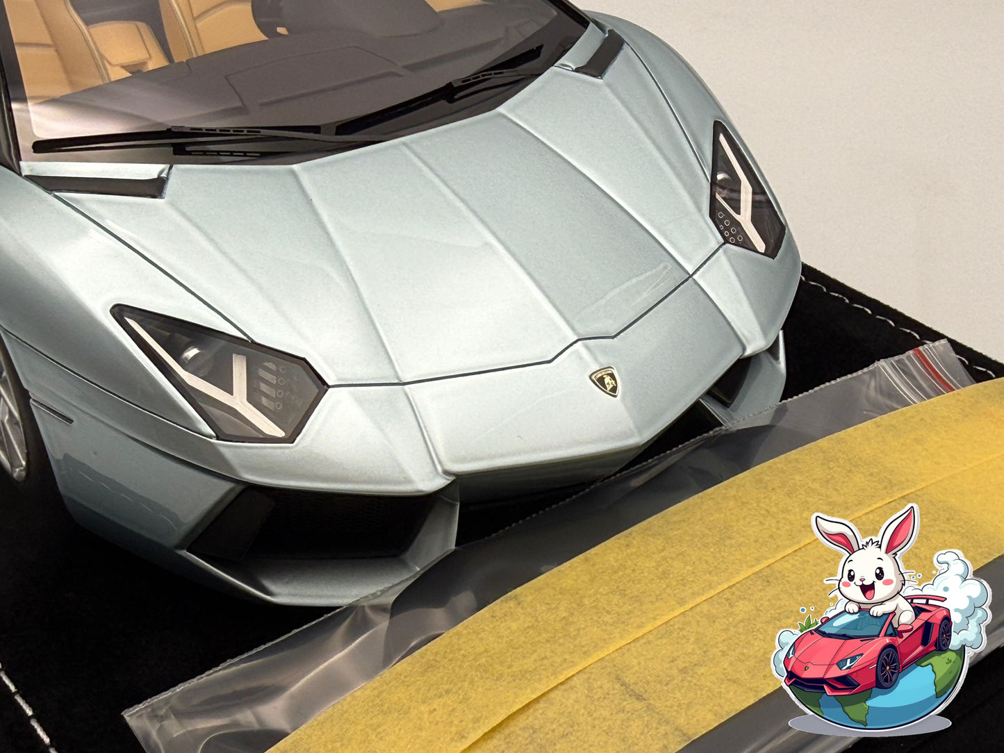 Henson & Heaven 1:18 Lamborghini Aventador LP700-4 Roadster (Azzurro Thetys)