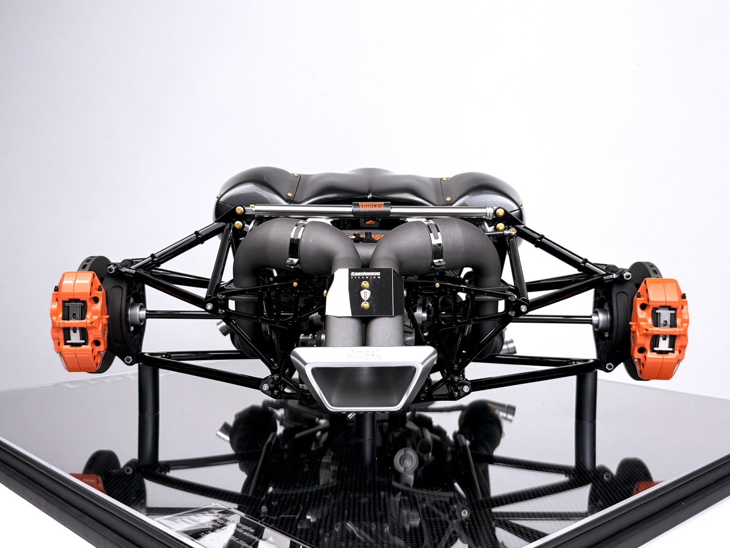 Frontiart 1:4 Koenigsegg One:1 'Engine Model'