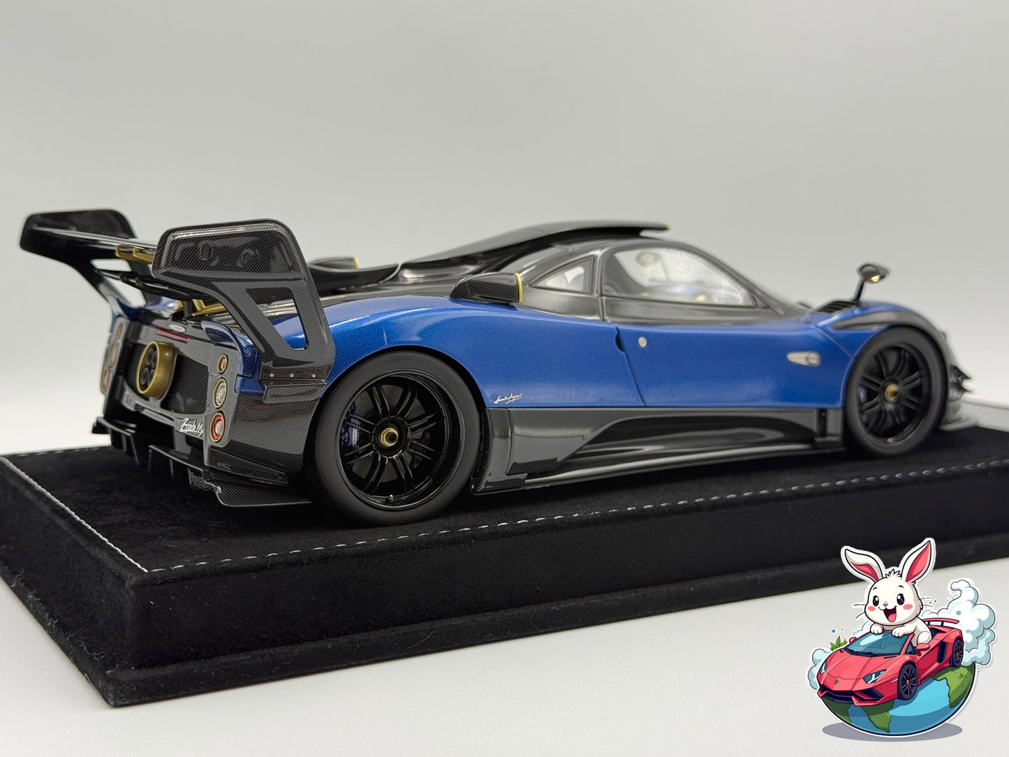 Henson & Heaven 1:18 Pagani Zonda MY (Blue)