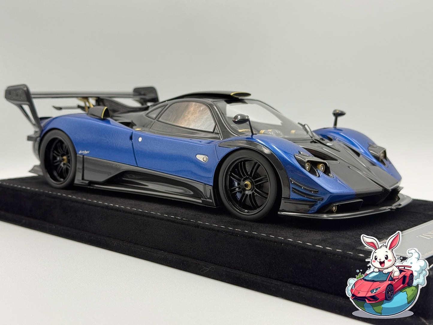 Henson & Heaven 1:18 Pagani Zonda MY (Blue)