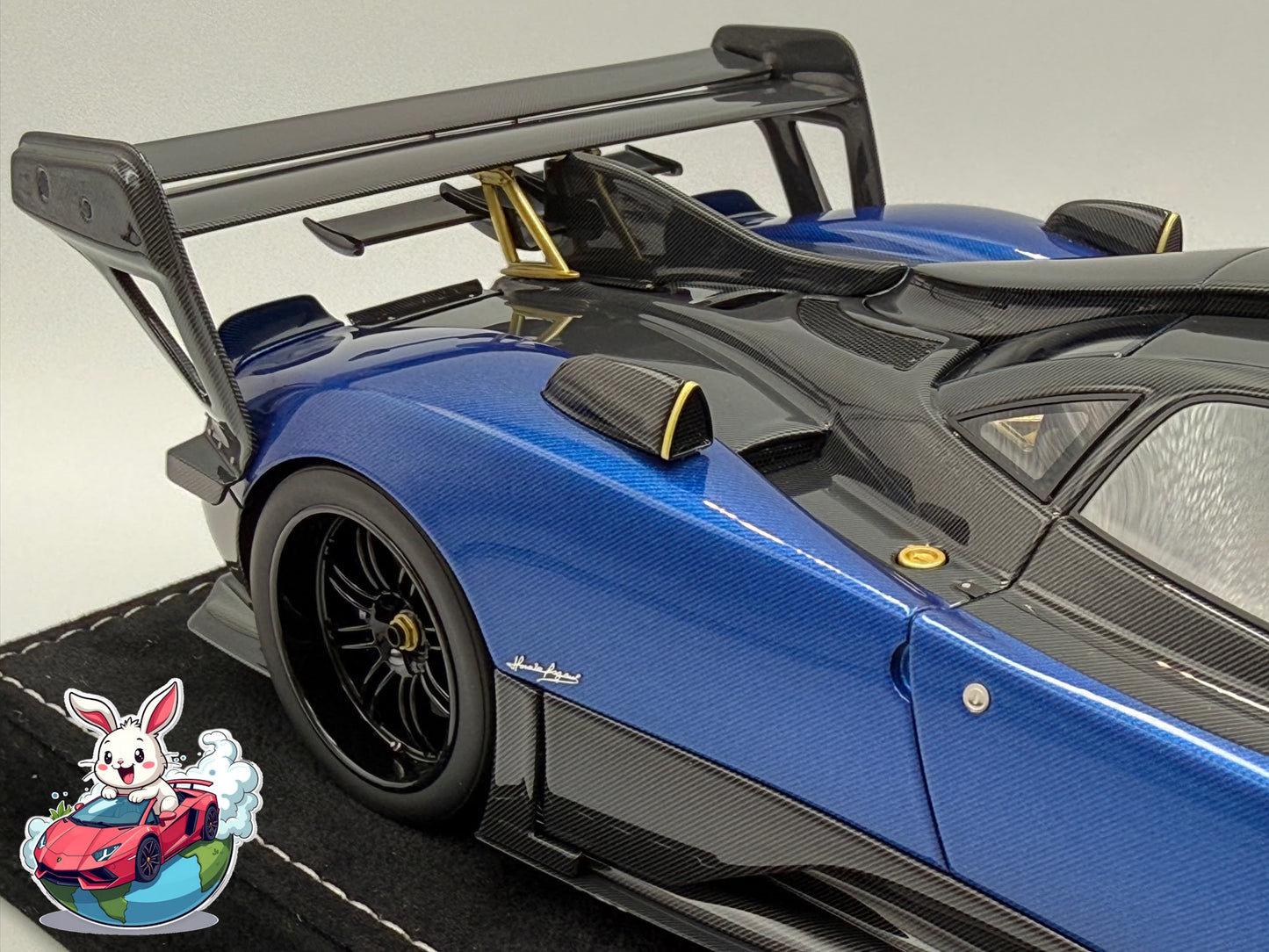 Henson & Heaven 1:18 Pagani Zonda MY (Blue)
