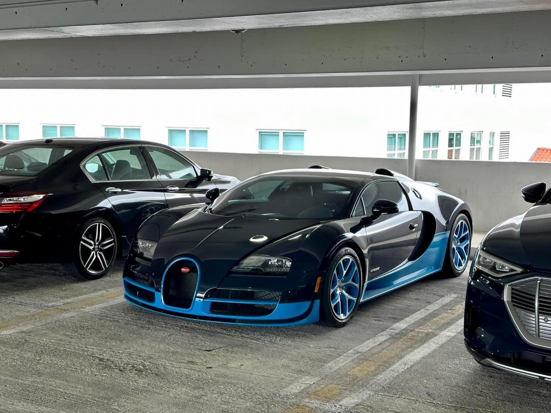 PRE-ORDER HH Model x Miniature Planet 1:18 Bugatti Veyron Vitesse (Exclusive Model) - Blue Carbon FIber