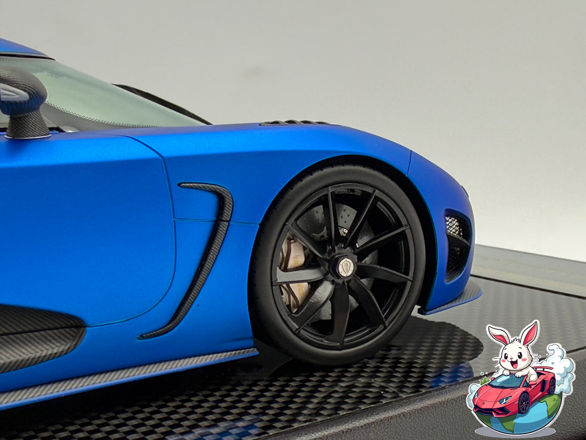 VMB 1:18 Koenigsegg Agera R (Matte Imperial Blue)