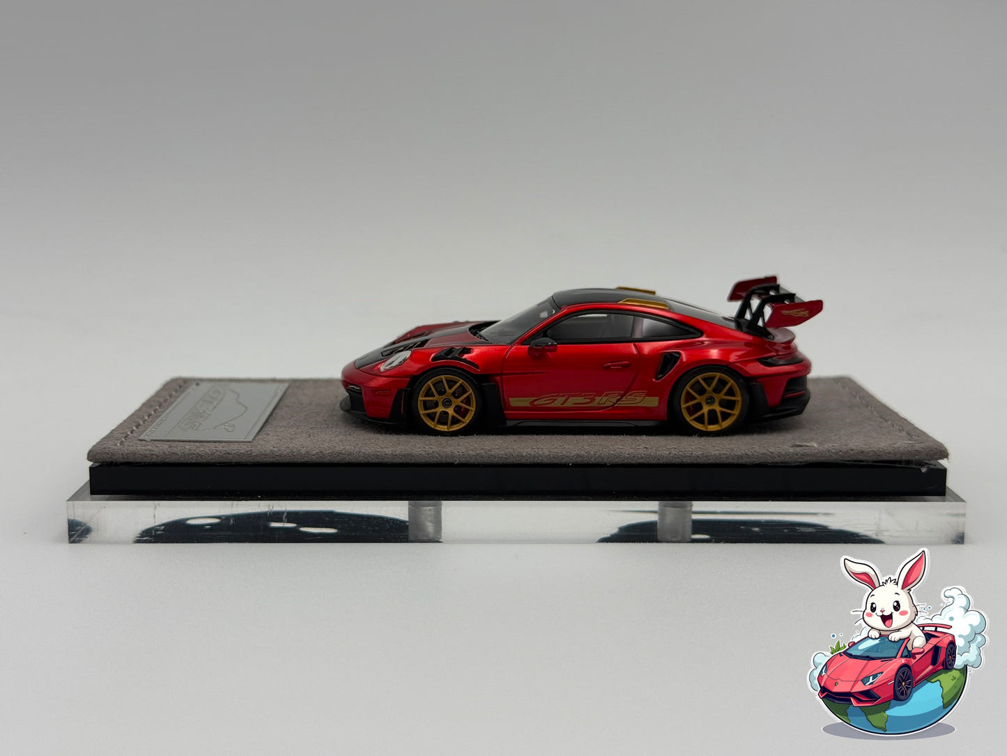 Henson & Heaven 1:64 Porsche 992 GT3 RS (Metallic Red)