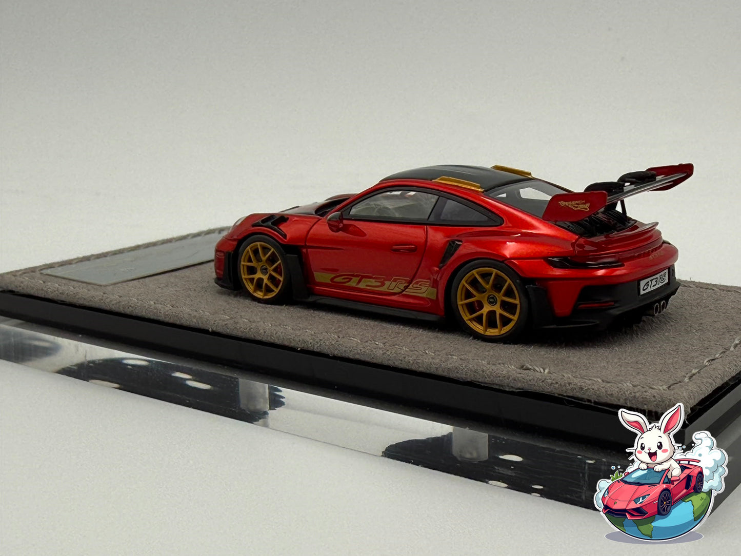Henson & Heaven 1:64 Porsche 992 GT3 RS (Metallic Red)