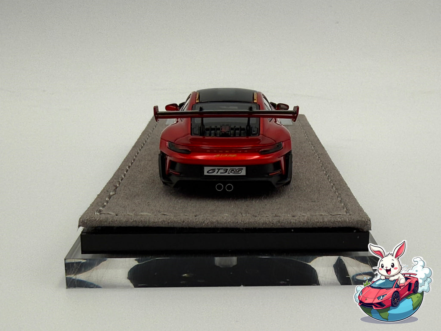 Henson & Heaven 1:64 Porsche 992 GT3 RS (Metallic Red)
