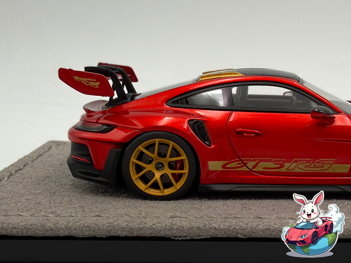 Henson & Heaven 1:64 Porsche 992 GT3 RS (Metallic Red)