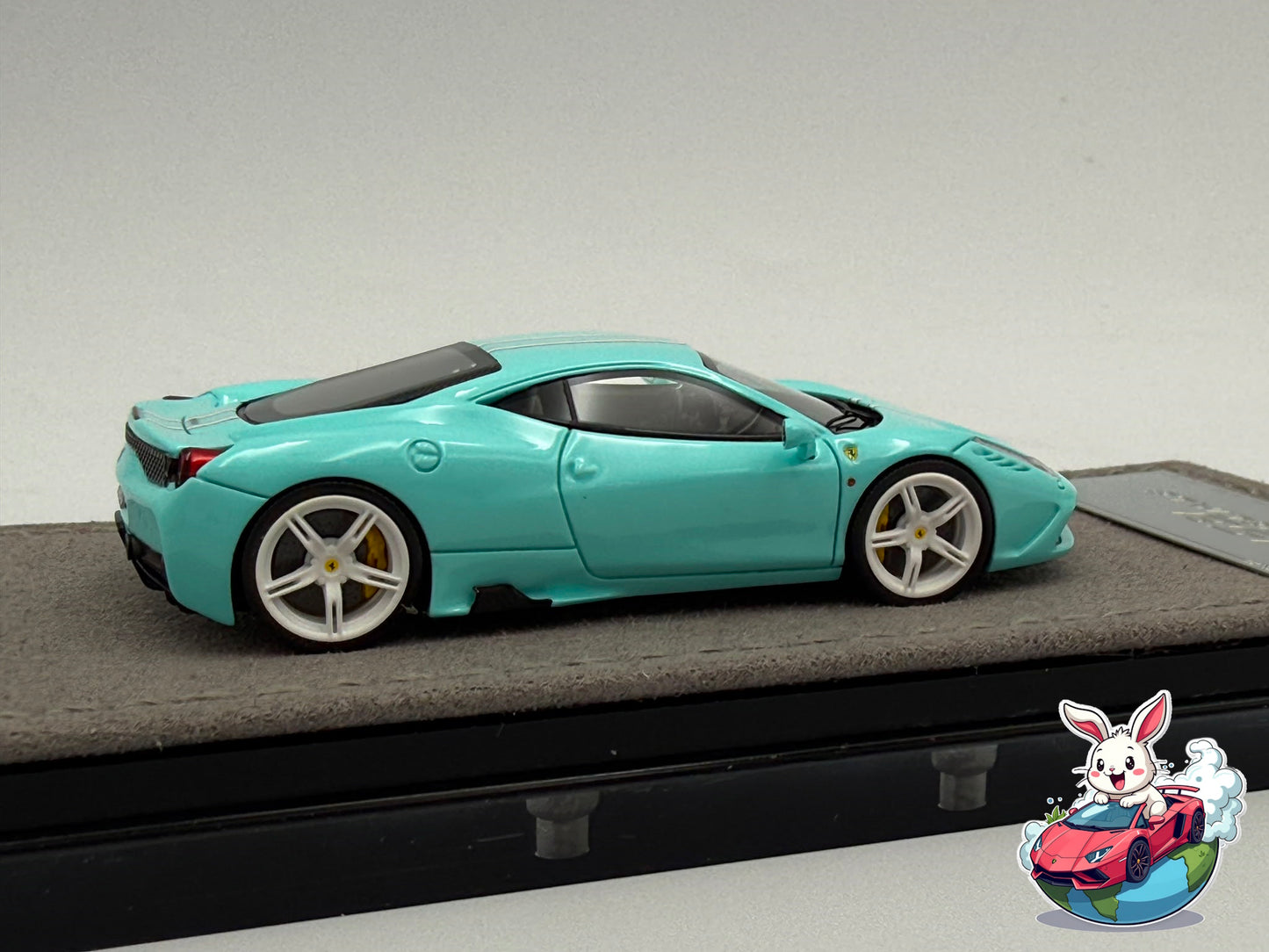 Henson & Heaven 1:64 Ferrari 458 Speciale (Tiffany Blue)