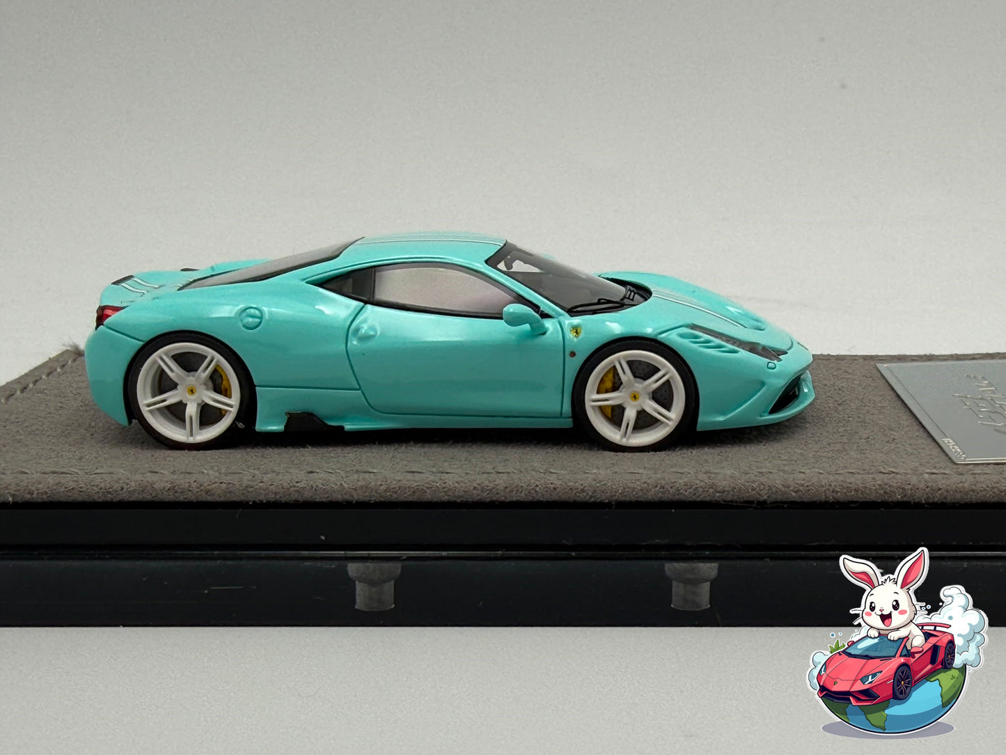 Henson & Heaven 1:64 Ferrari 458 Speciale (Tiffany Blue)