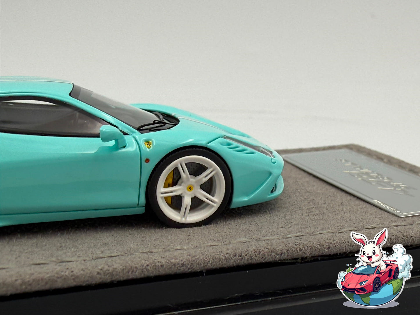 Henson & Heaven 1:64 Ferrari 458 Speciale (Tiffany Blue)