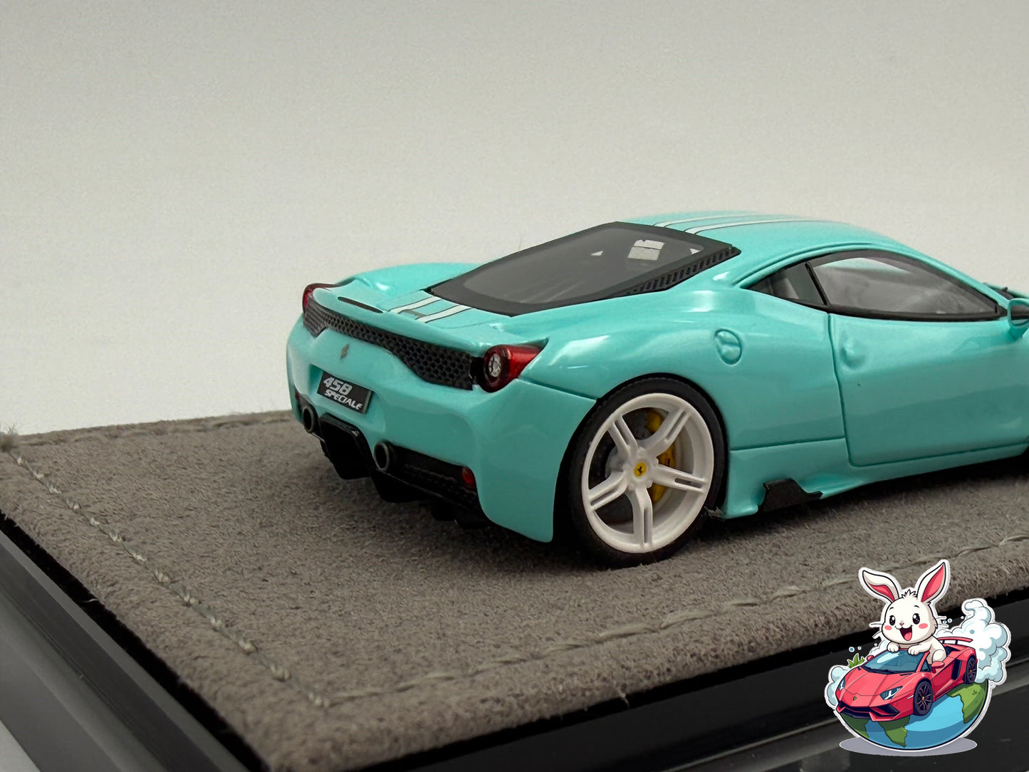 Henson & Heaven 1:64 Ferrari 458 Speciale (Tiffany Blue)