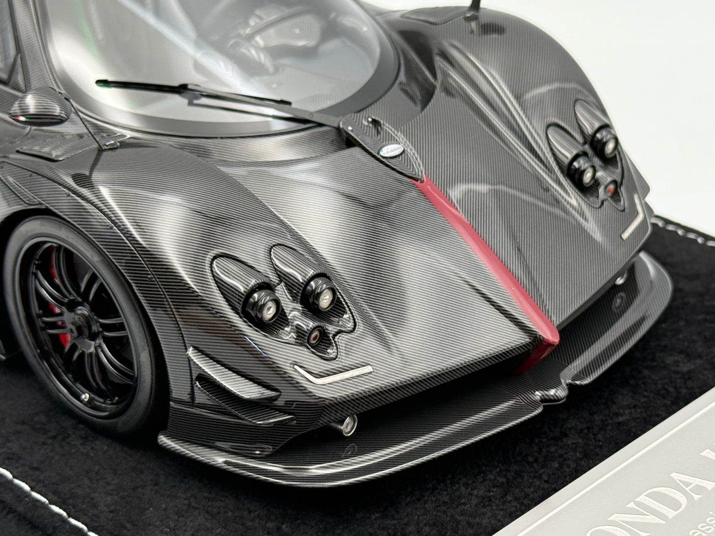 Henson & Heaven 1:18 Pagani Zonda KAQ