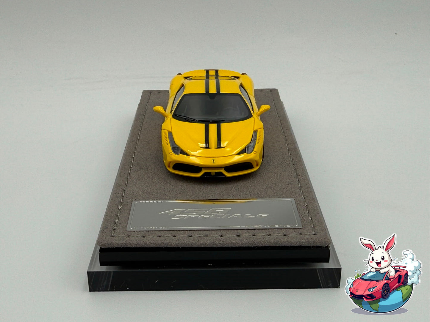 Henson & Heaven 1:64 Ferrari 458 Speciale (Giallo Tristrato)