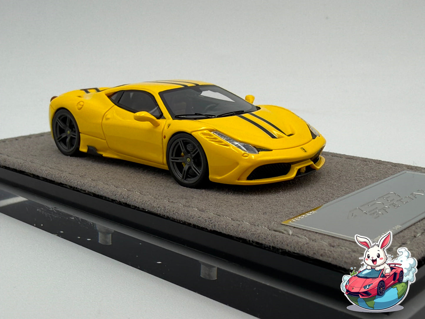Henson & Heaven 1:64 Ferrari 458 Speciale (Giallo Tristrato)