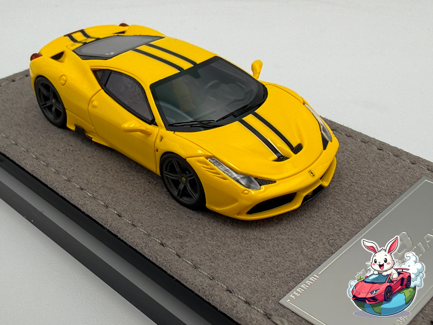 Henson & Heaven 1:64 Ferrari 458 Speciale (Giallo Tristrato)