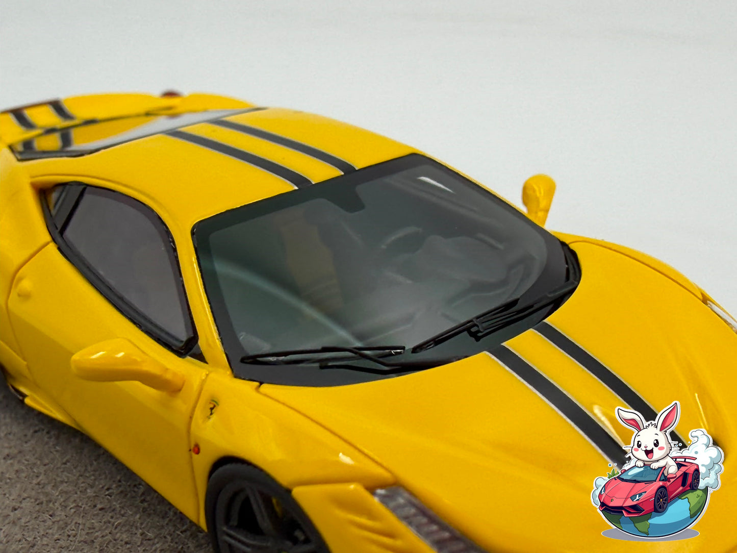 Henson & Heaven 1:64 Ferrari 458 Speciale (Giallo Tristrato)