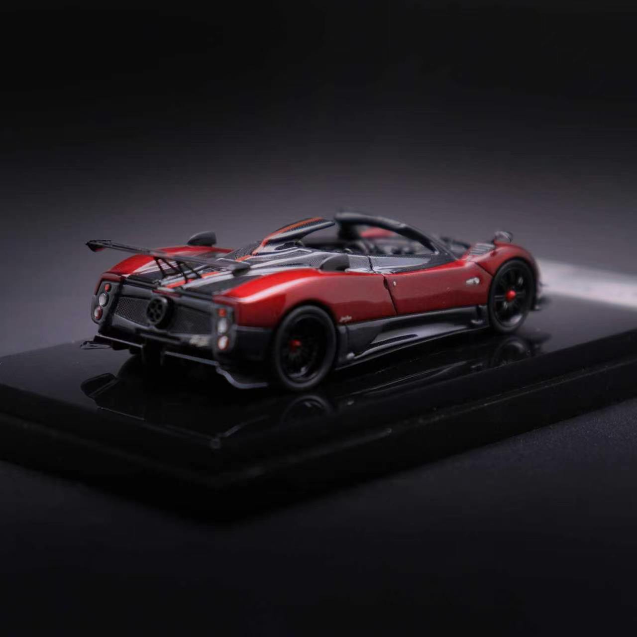 Sakura Model 1:64 Pagani Zonda Cinque (Red)