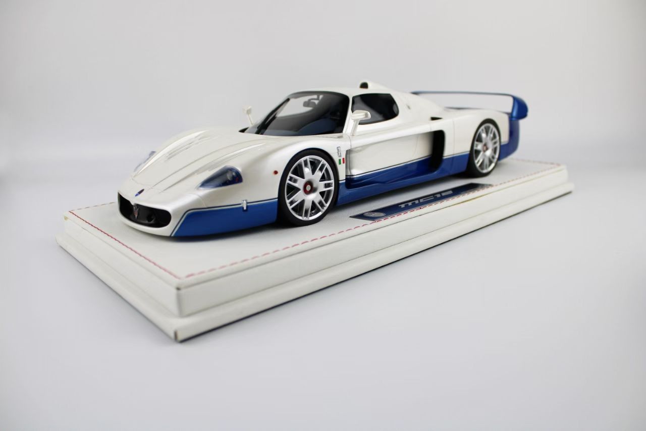 [PRE-ORDER] GL Model 1:18 Maserati MC12