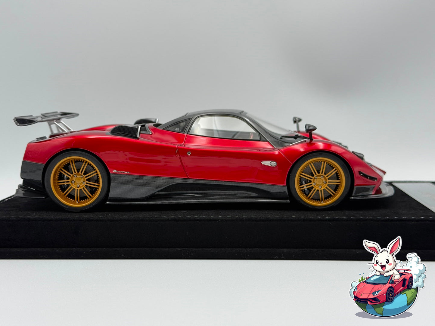 Henson & Heaven 1:18 Pagani Zonda F Hard-Top (Metallic Red/Gold Wheels)