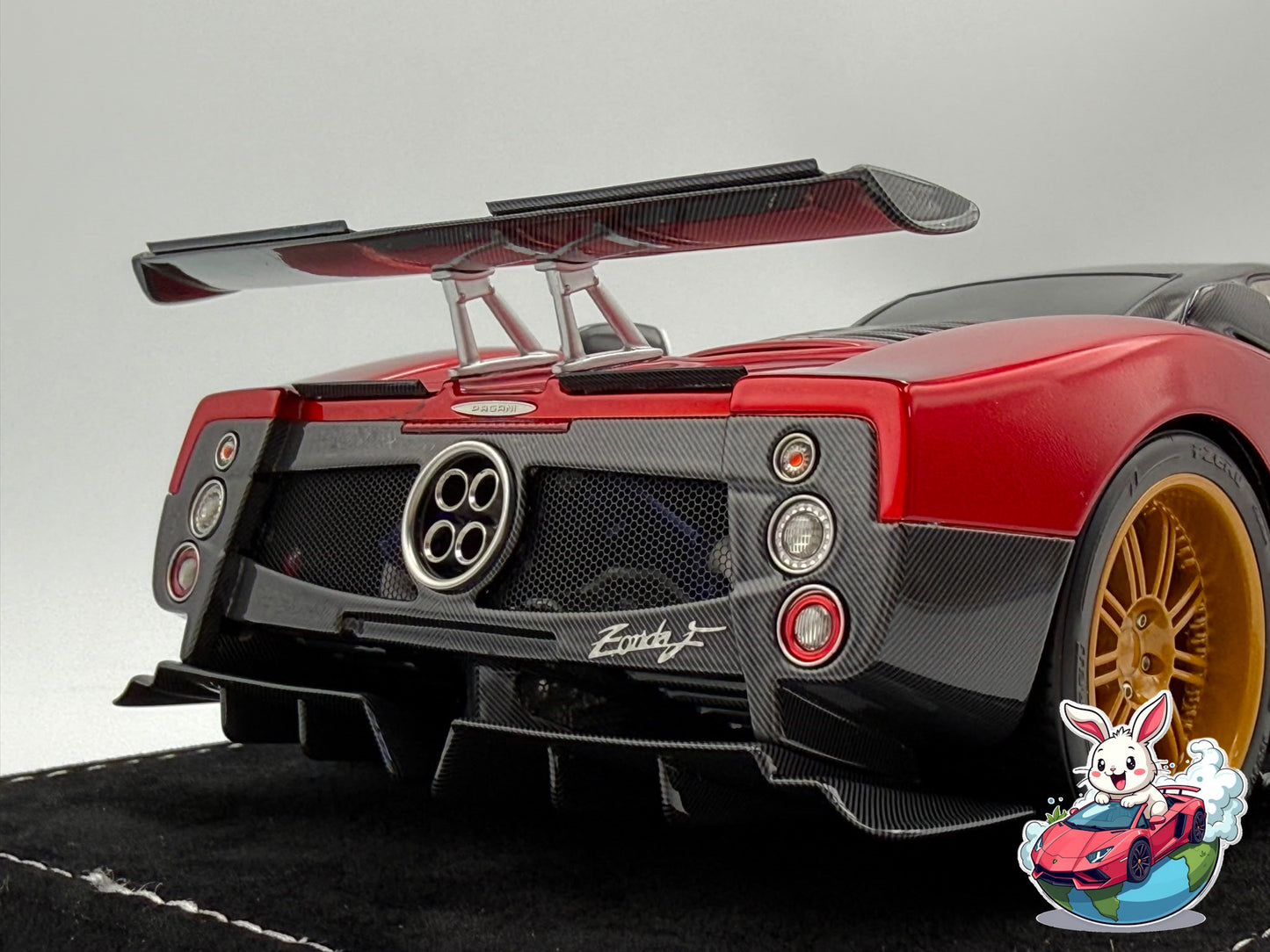 Henson & Heaven 1:18 Pagani Zonda F Hard-Top (Metallic Red/Gold Wheels)
